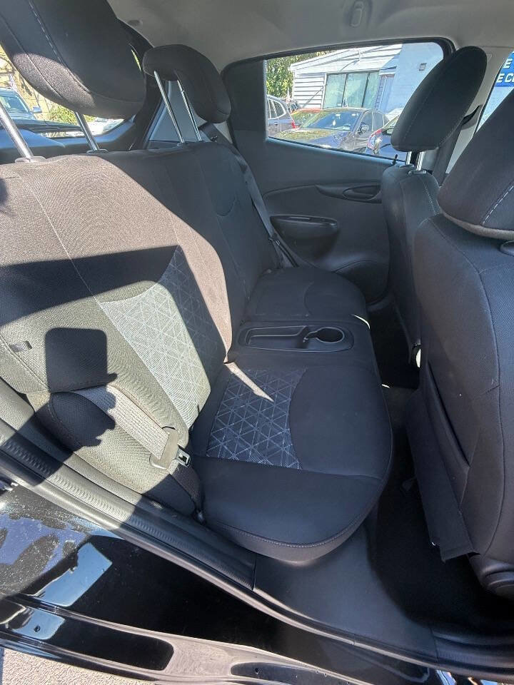 Used 2021 Chevrolet Spark LT image 18