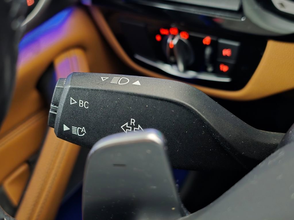 Used 2021 BMW M550i xDrive w/ Executive Package image 36