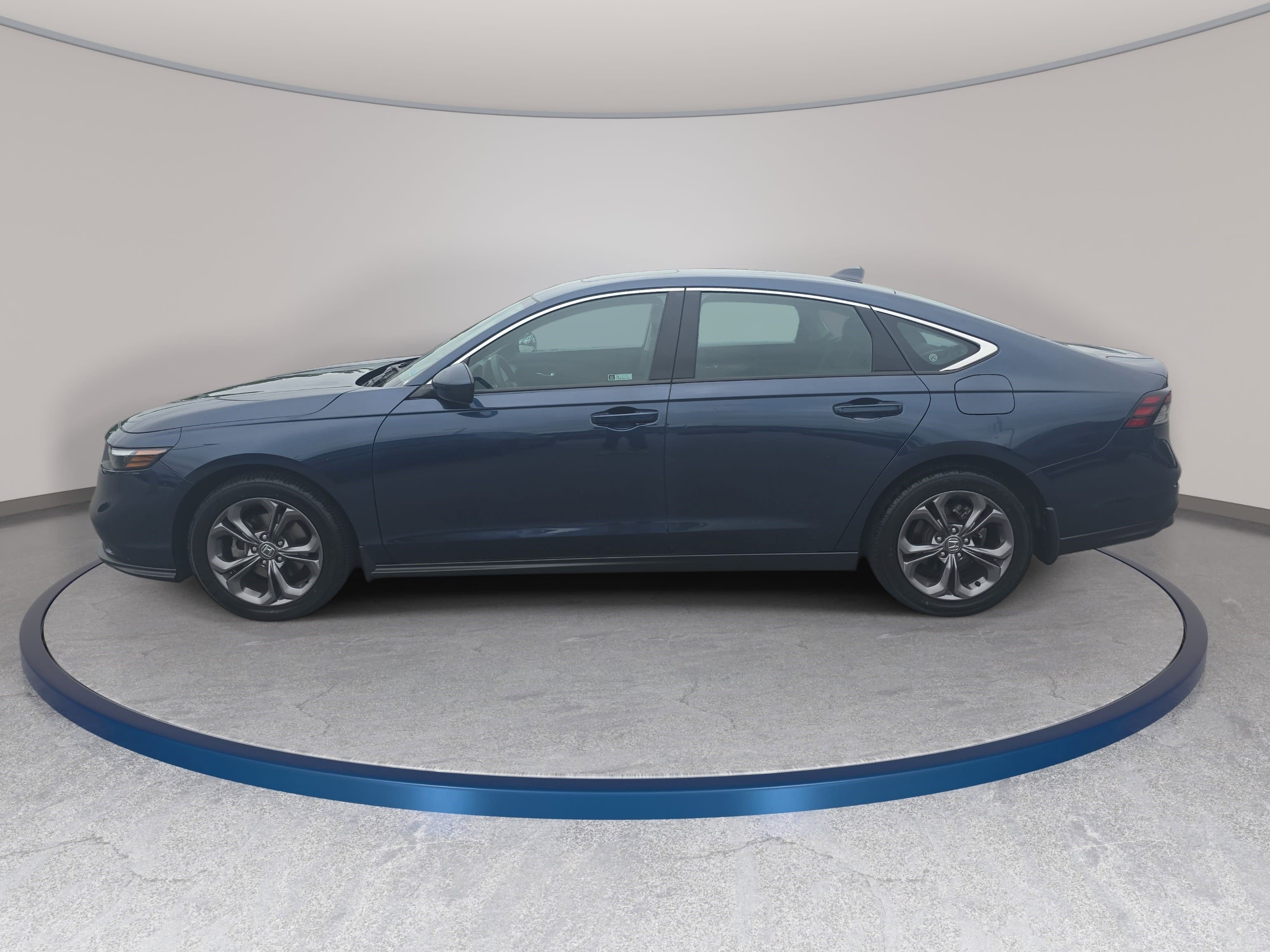 Used 2024 Honda Accord EX image 8