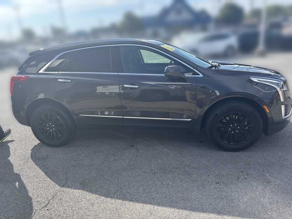 Used 2018 Cadillac XT5 Luxury w/ Driver Awareness Package AWD/4WD image 9