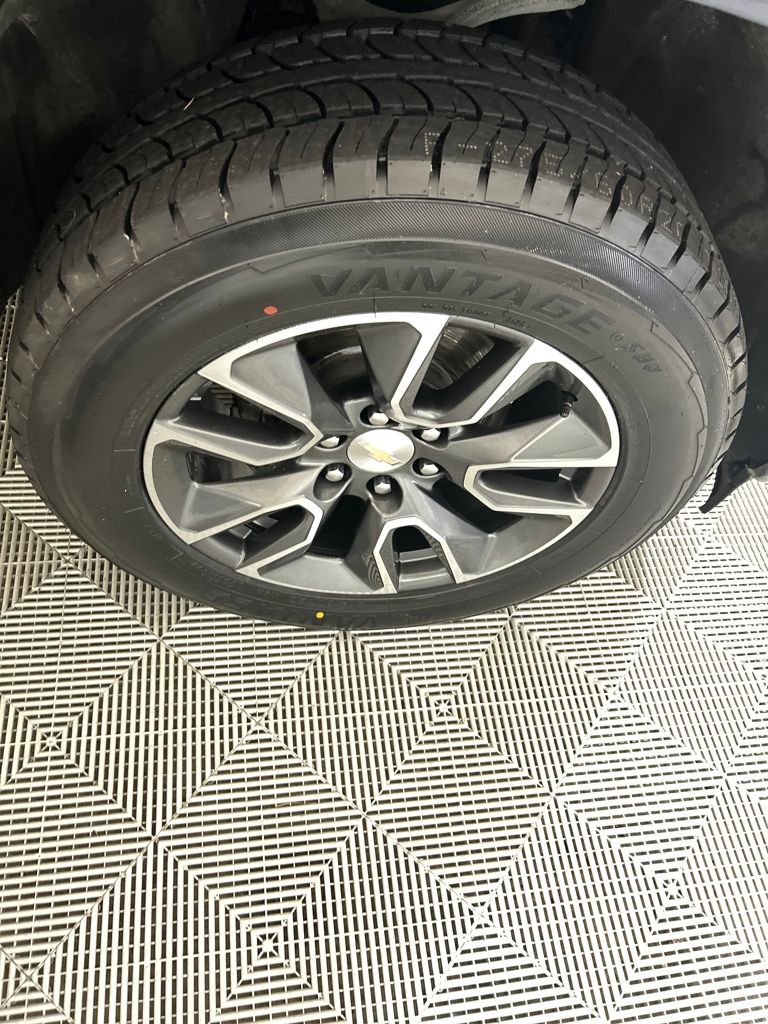 Used 2022 Chevrolet Silverado 1500 LT image 11