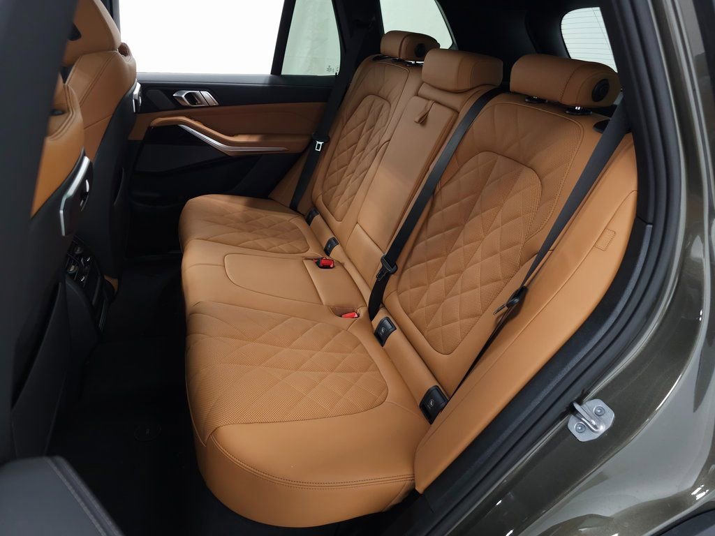 Used 2026 BMW X5 xDrive40i w/ Premium Package AWD/4WD image 31