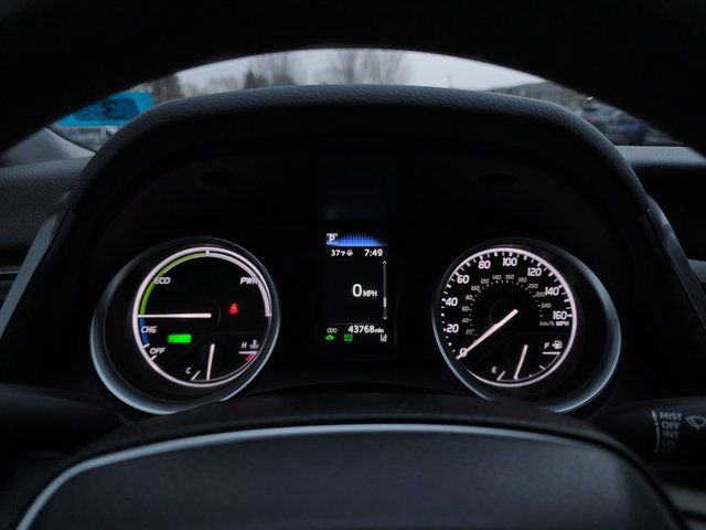 Used 2021 Toyota Camry LE image 26