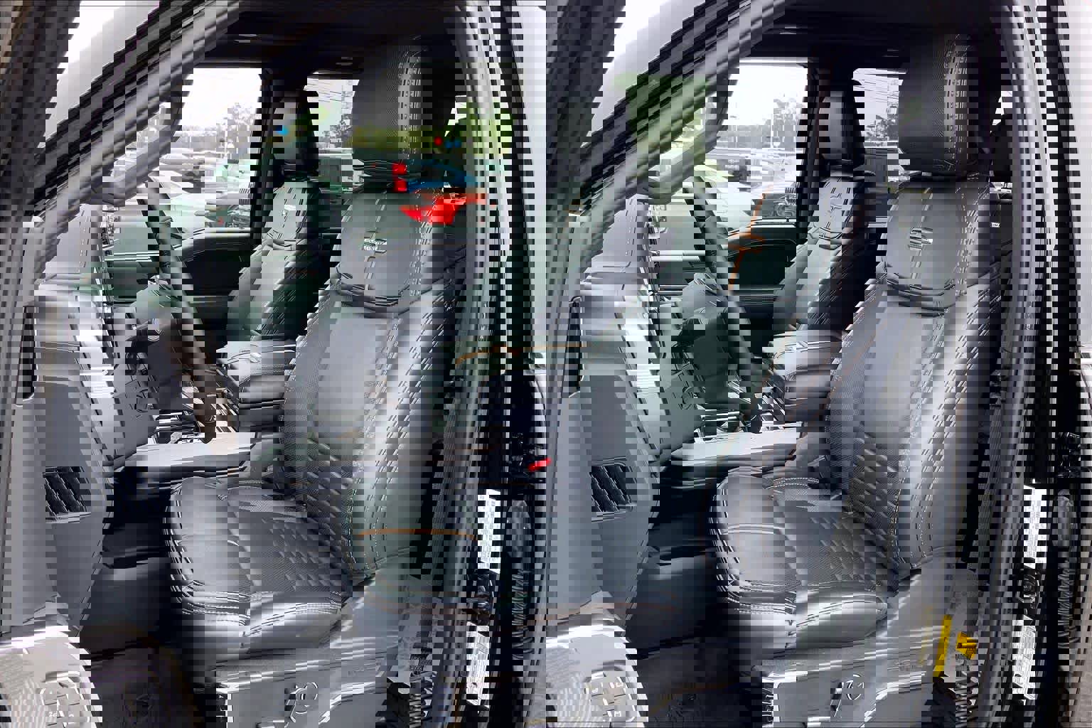 Certified 2022 Ford F150 Platinum w/ Equipment Group 701A High image 8