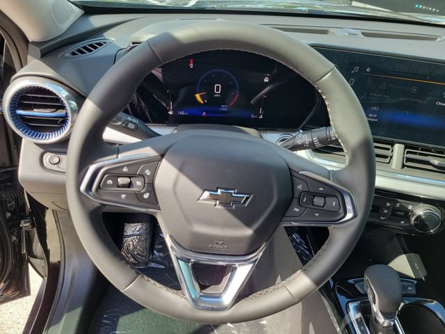 New 2026 Chevrolet Trax LT w/ Midnight Edition FWD image 9