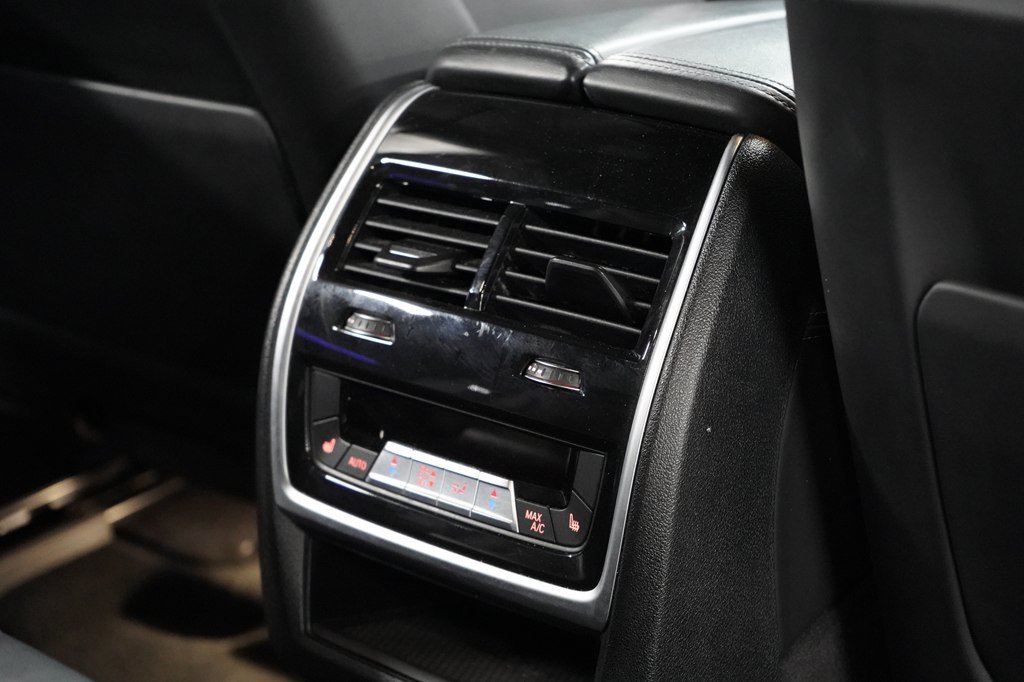 Used 2021 BMW X5 M w/ Competition Package AWD/4WD image 34