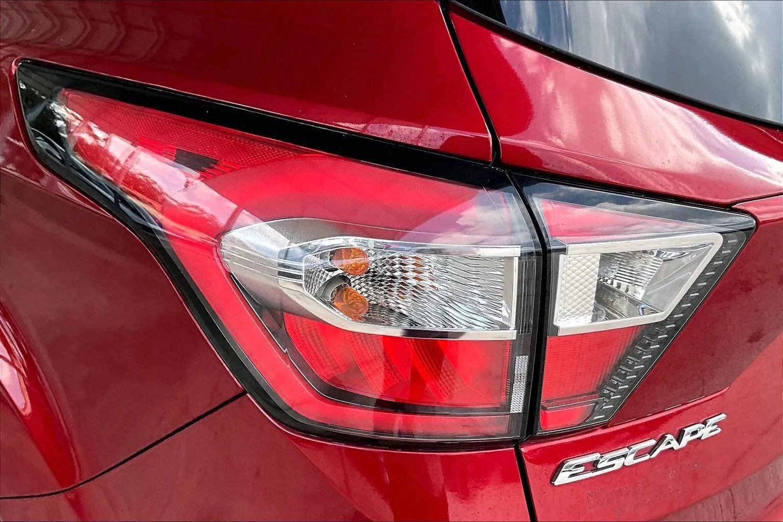 Used 2018 Ford Escape SEL FWD image 20