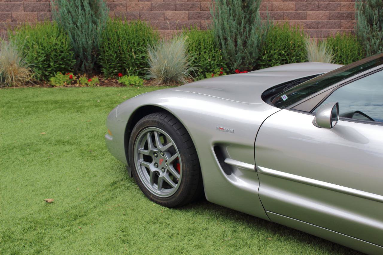 Used 2004 Chevrolet Corvette Z06 w/ Memory Package RWD image 26