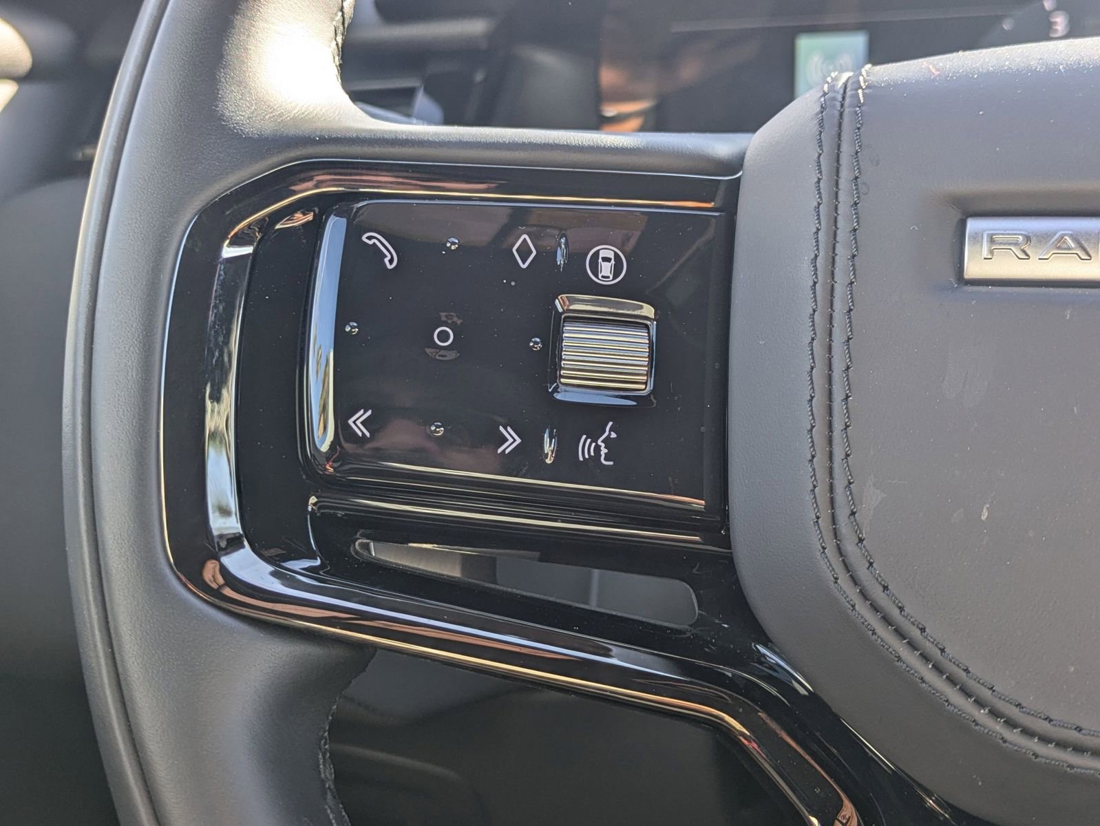 Used 2026 Land Rover Range Rover Velar S image 17
