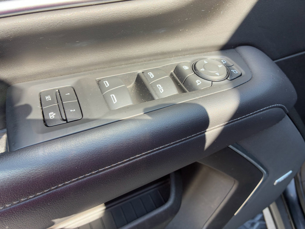 Used 2021 Chevrolet Tahoe Z71 w/ Z71 Off-Road Package image 12