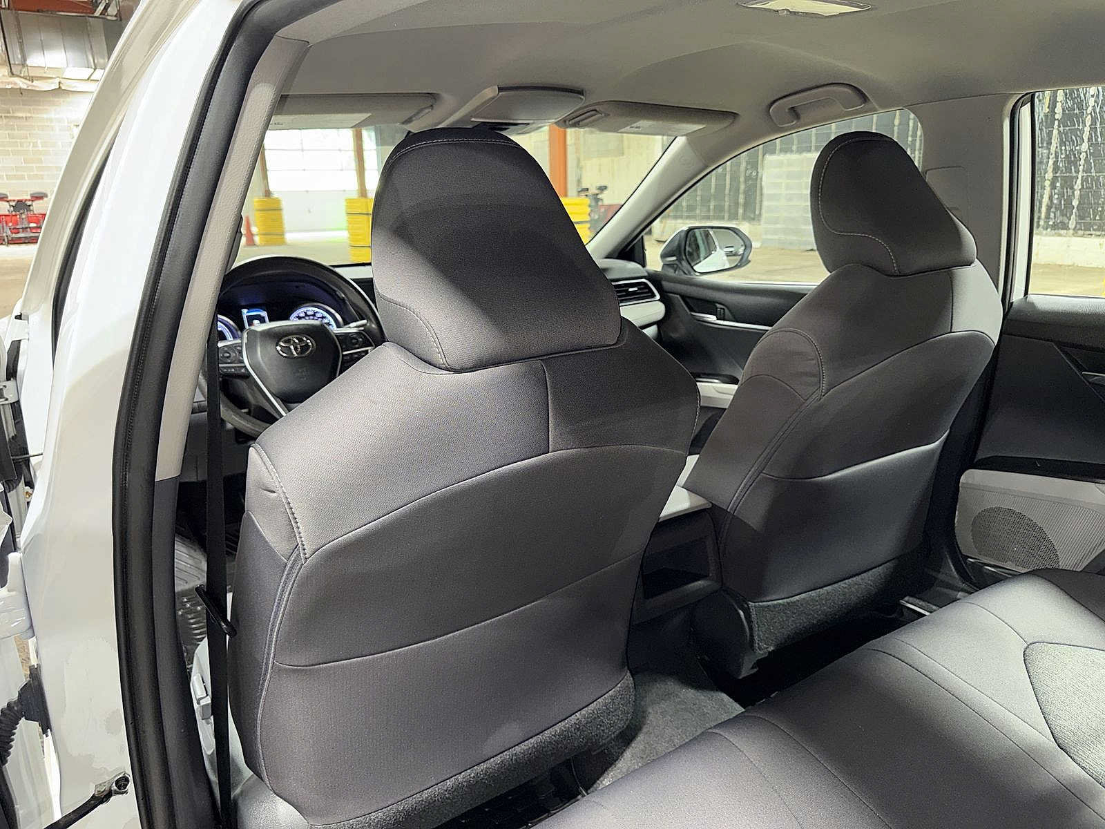 Used 2021 Toyota Camry LE FWD image 27