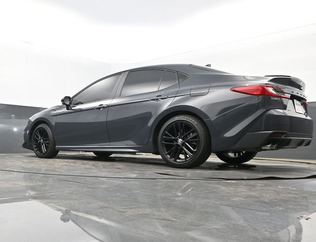 Used 2025 Toyota Camry SE image 10