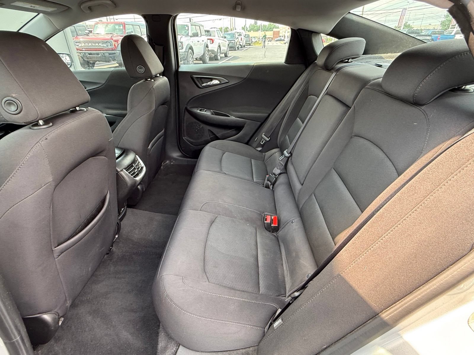 Used 2017 Chevrolet Malibu LT FWD image 14
