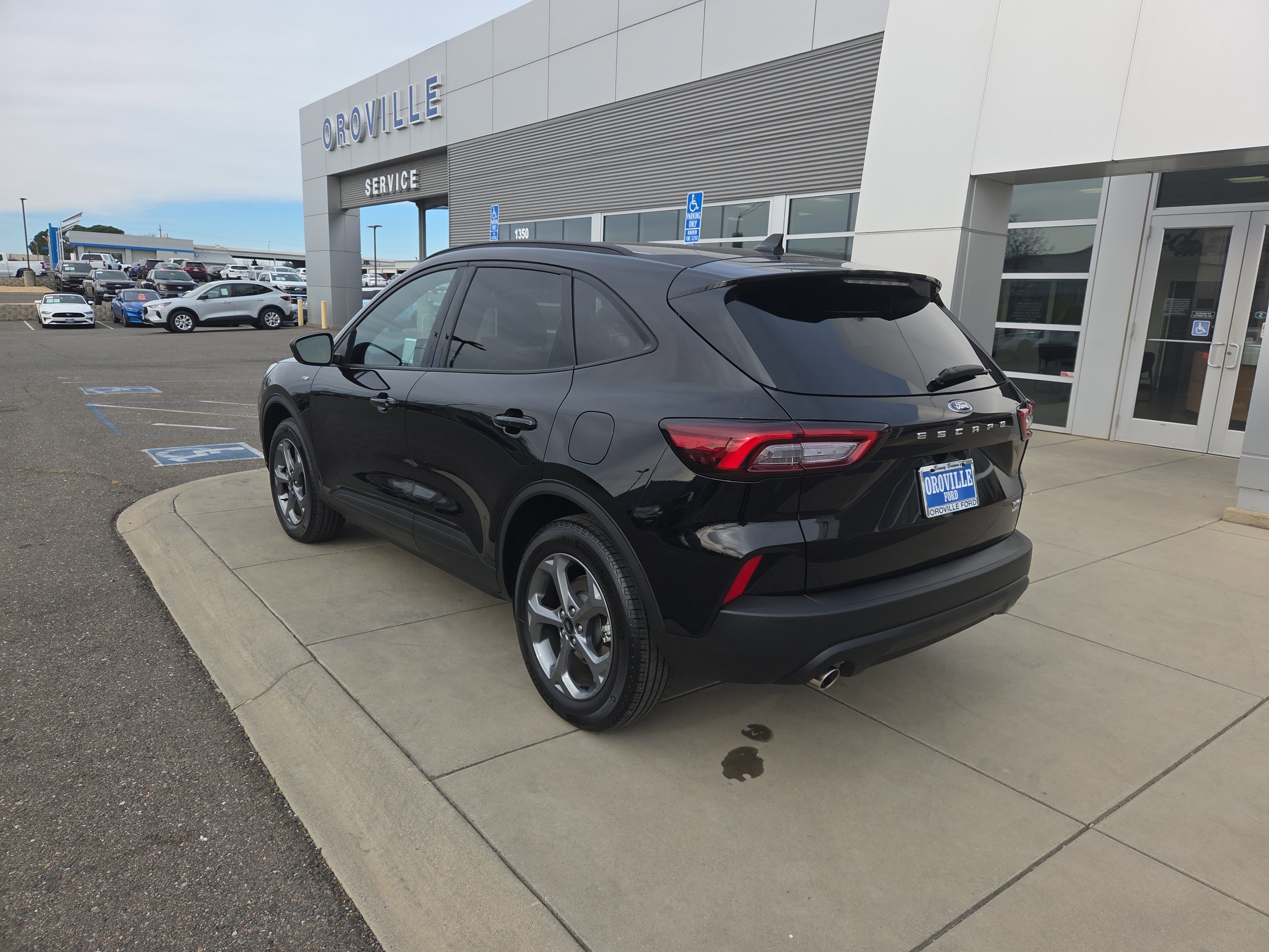 Used 2025 Ford Escape ST-Line image 3