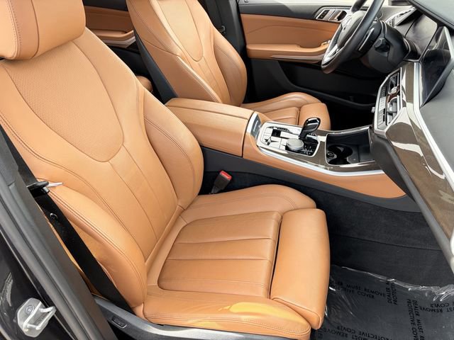 Used 2022 BMW X5 xDrive45e w/ Climate Comfort Package AWD/4WD image 18