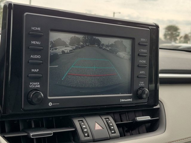 Used 2021 Toyota RAV4 XLE Premium image 27