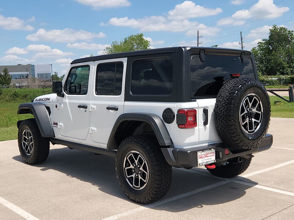 Used 2025 Jeep Wrangler Unlimited Rubicon AWD/4WD image 7