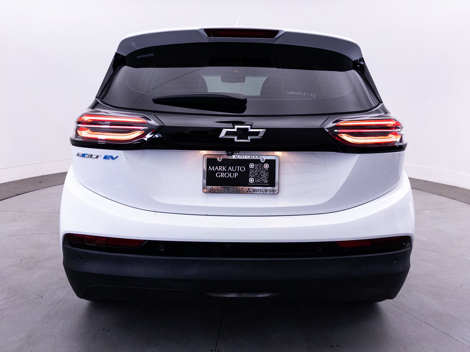 Used 2023 Chevrolet Bolt LT w/ Infotainment Package FWD image 18