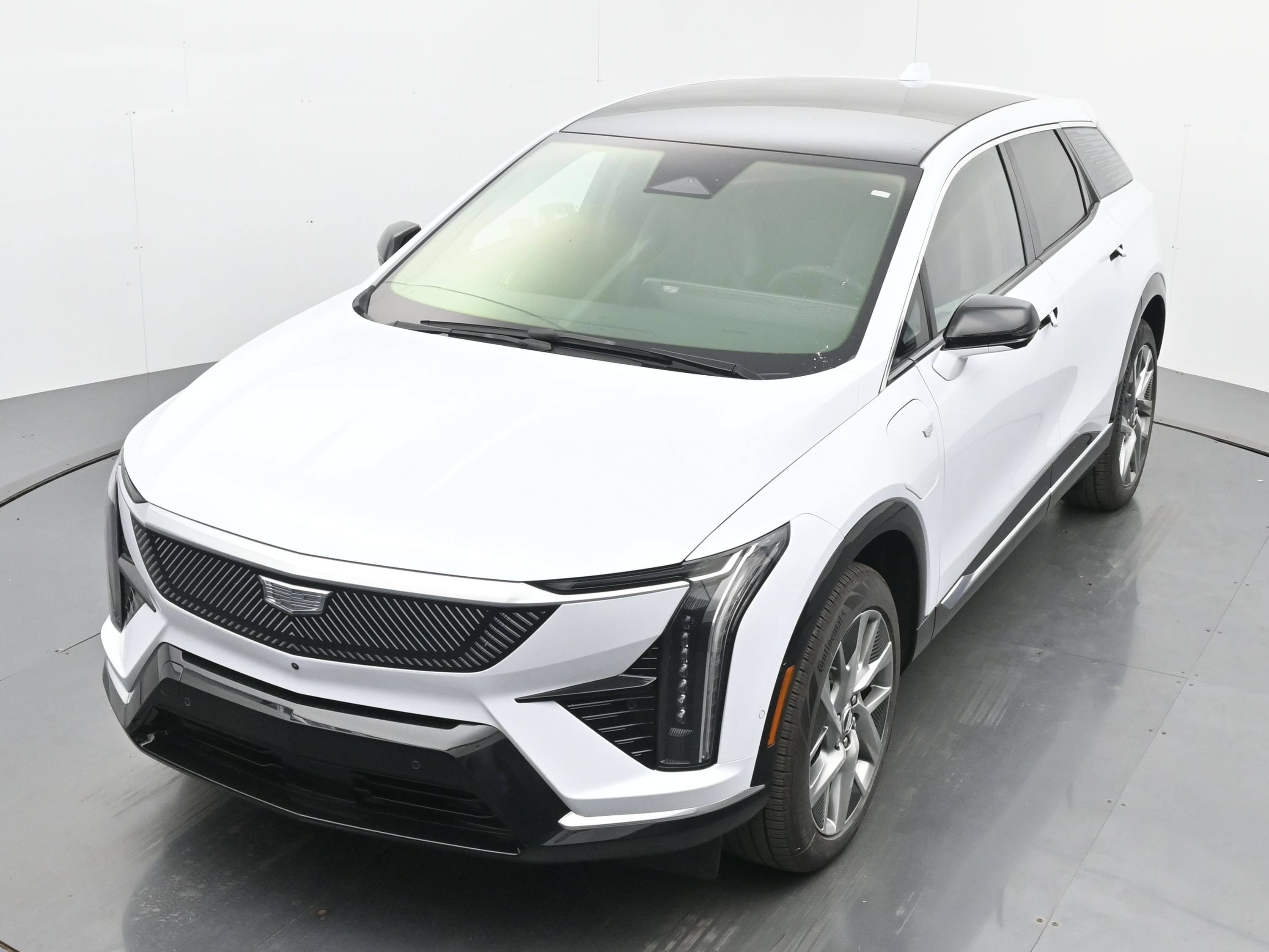 New 2026 Cadillac Optiq Luxury 1 w/ LPO, Floor Liner Package AWD/4WD image 23