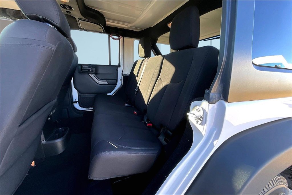 Used 2018 Jeep Wrangler Unlimited Sport S image 25