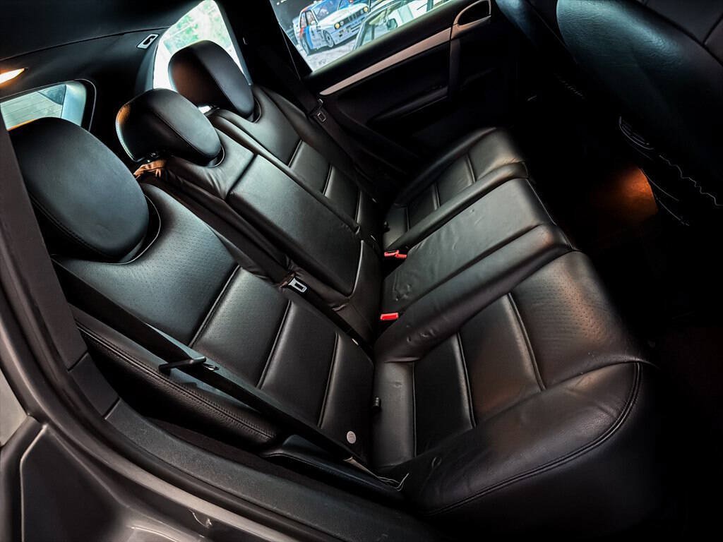 Used 2010 Porsche Cayenne AWD/4WD image 26