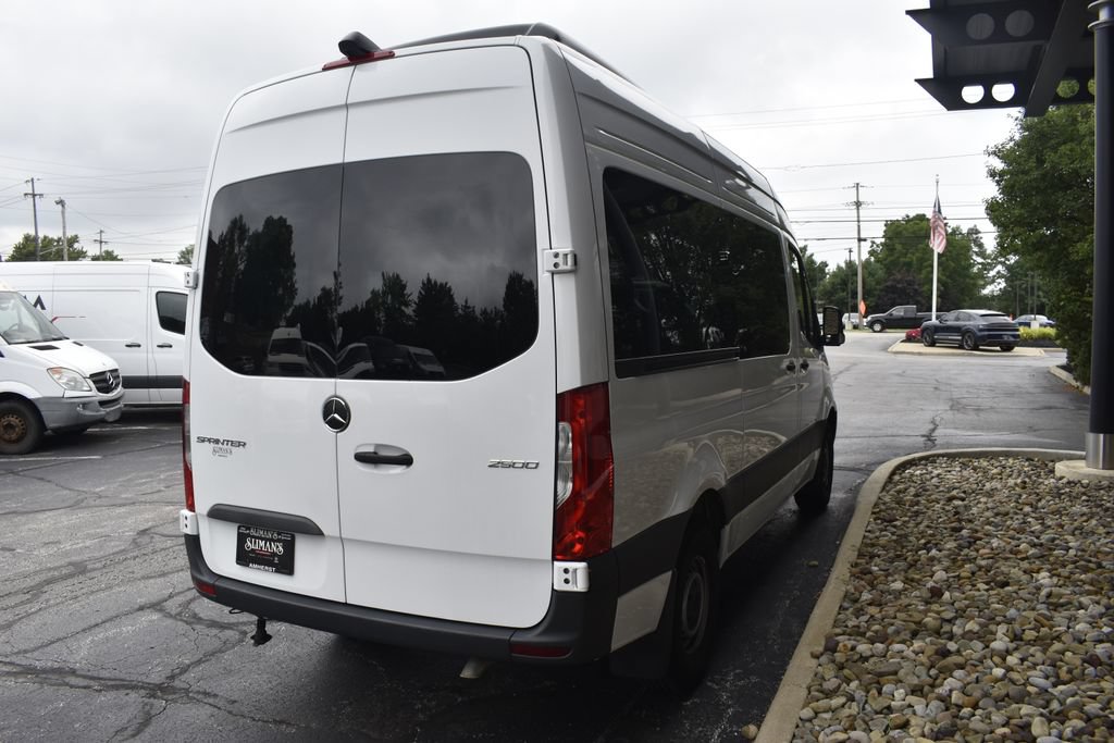 Used 2024 Mercedes-Benz Sprinter 2500 image 4