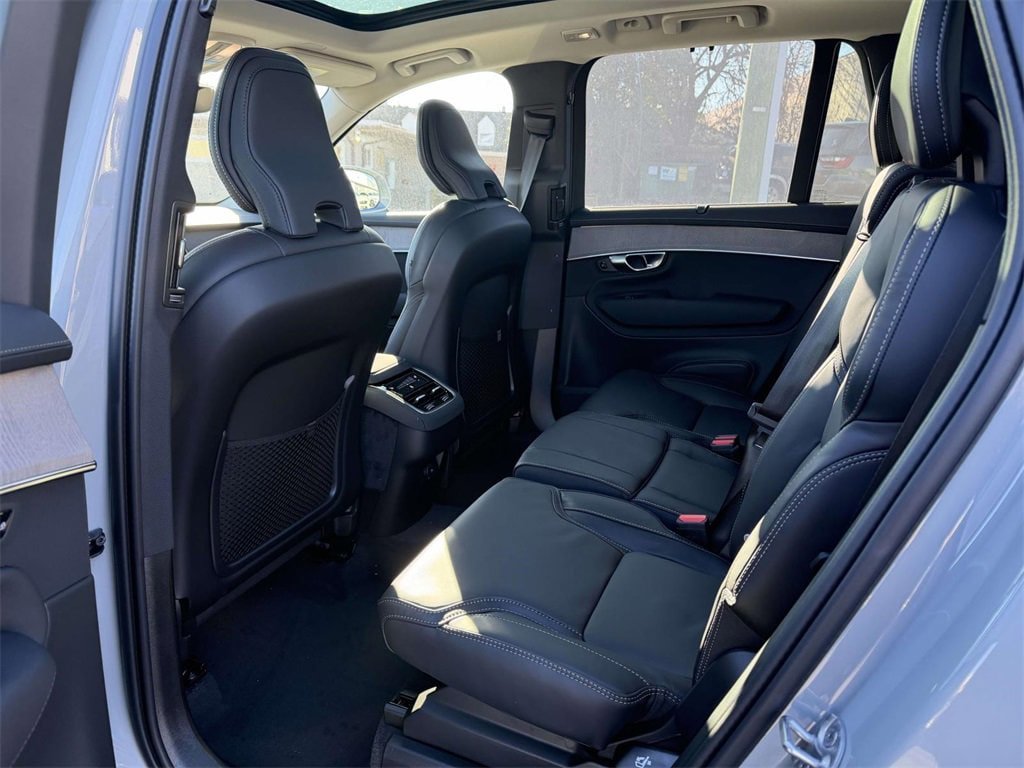 New 2026 Volvo XC90 B6 Ultra w/ Protection Package AWD/4WD image 14