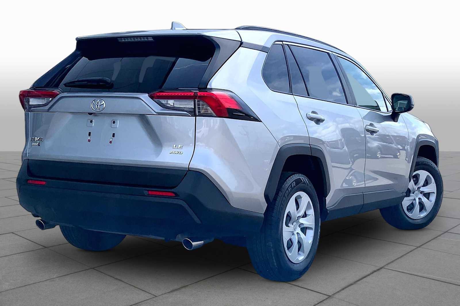 Used 2019 Toyota RAV4 LE w/ All Weather Liner Package AWD/4WD image 13