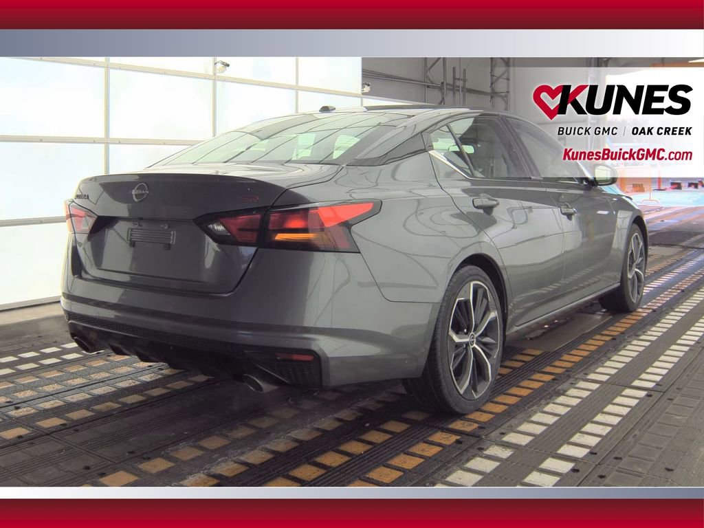 Used 2024 Nissan Altima 2.5 SR image 16