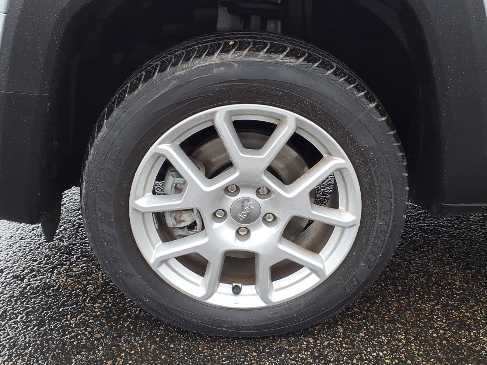 Certified 2021 Jeep Renegade Limited w/ Sun & Sound Group image 7