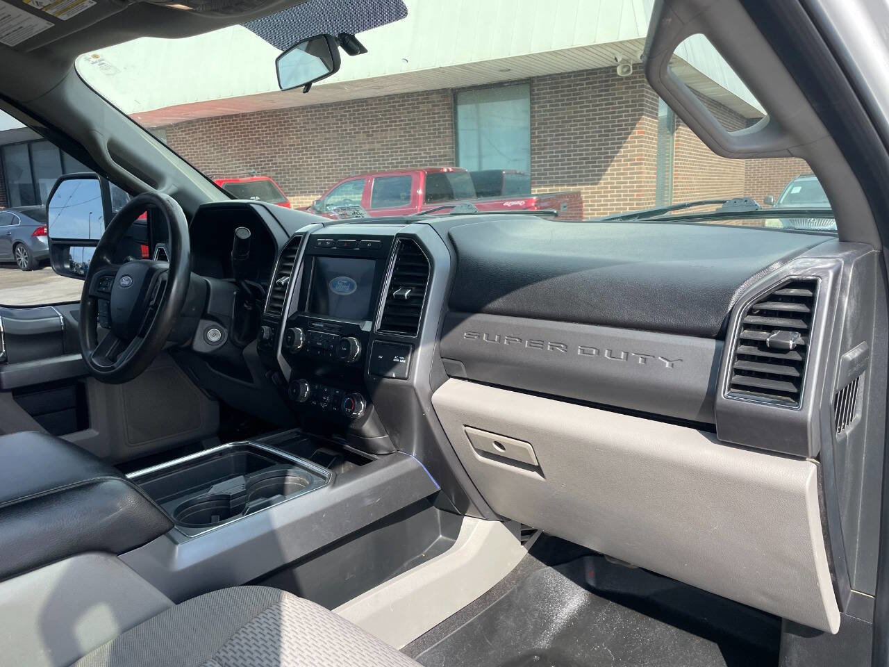 Used 2019 Ford F250 XLT w/ XLT Premium Package image 32