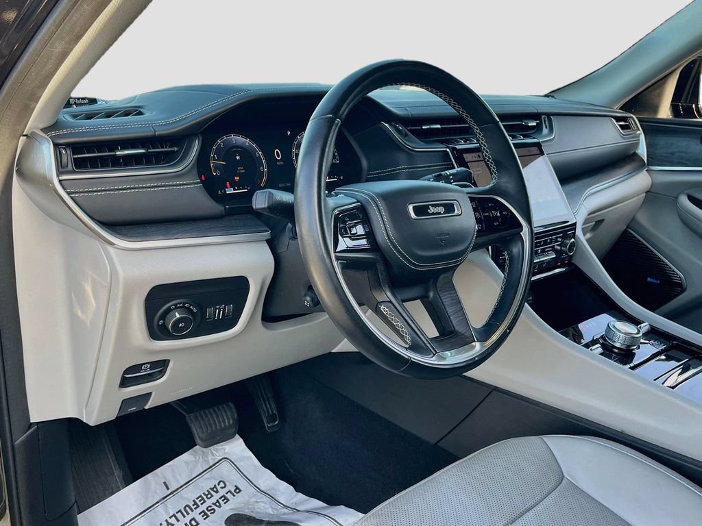 Certified 2022 Jeep Grand Cherokee L Overland AWD/4WD image 9