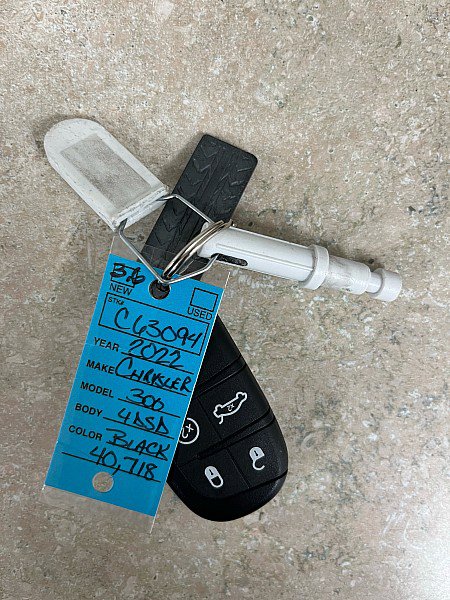 Used 2022 Chrysler 300 Touring w/ Sport Appearance Package image 19