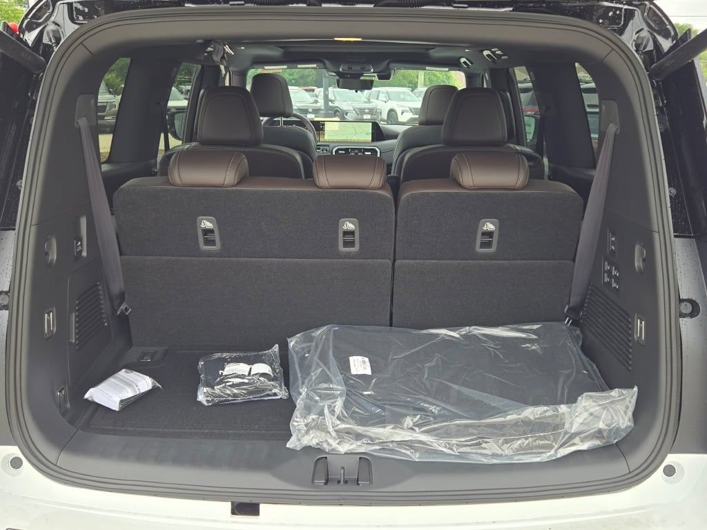 New 2026 Nissan Armada Platinum Reserve AWD/4WD image 17