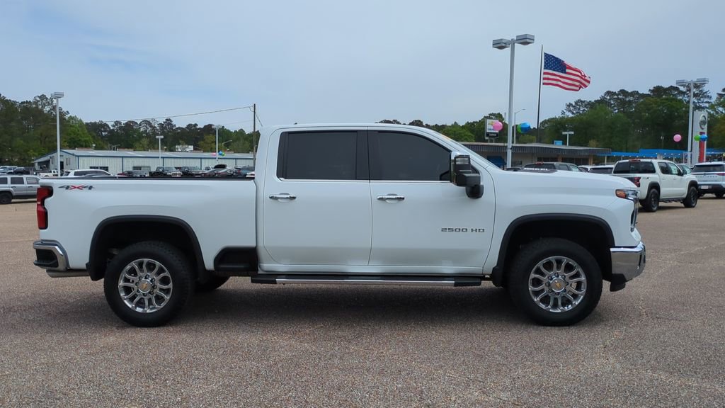 Used 2025 Chevrolet Silverado 2500 LTZ w/ LTZ Convenience Package image 4