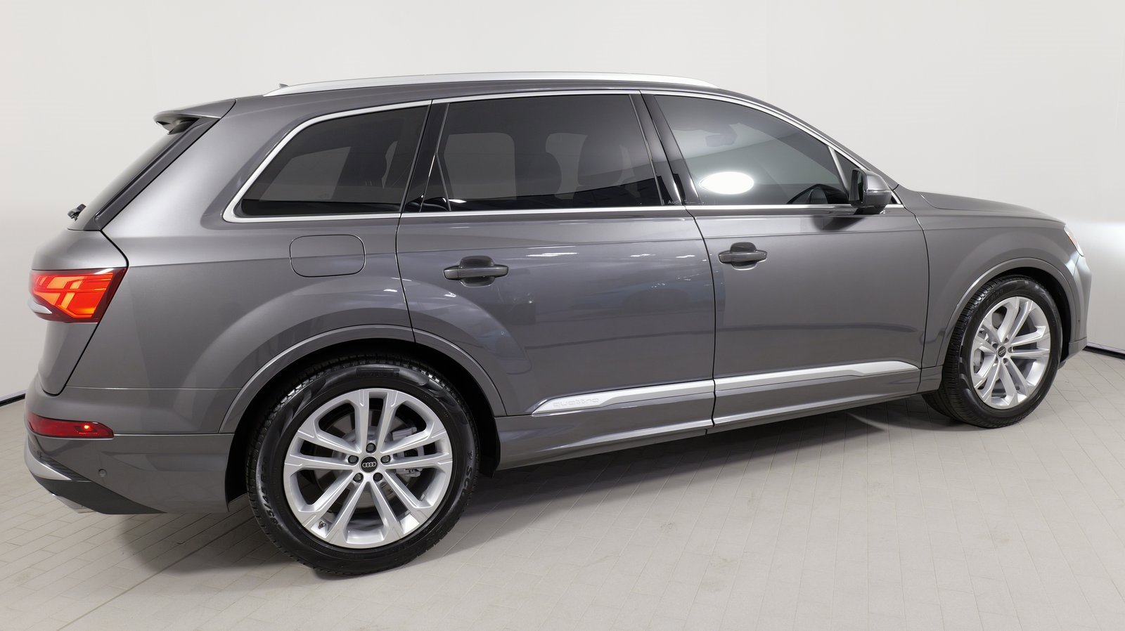 Used 2025 Audi Q7 3.0T Prestige w/ Prestige Package image 10