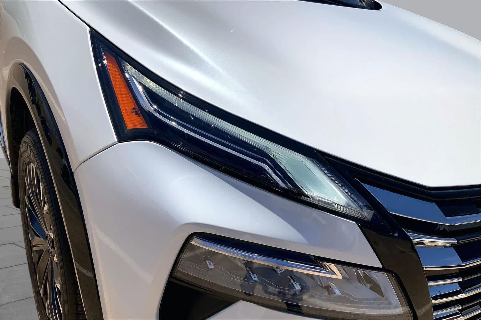 Used 2025 Nissan Rogue Platinum w/ Tech Package FWD image 36
