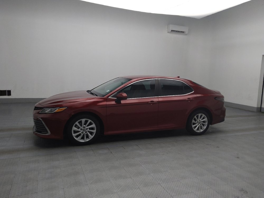Used 2021 Toyota Camry LE image 2