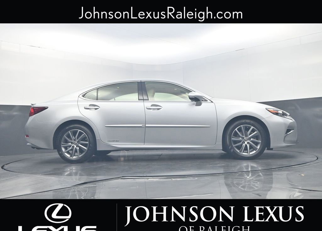 Used 2016 Lexus ES 300h image 20