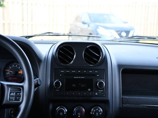 Used 2015 Jeep Patriot Sport w/ Power Value Group AWD/4WD image 21