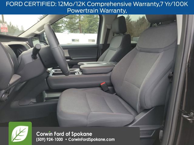 Certified 2025 Ford Expedition Active AWD/4WD image 2