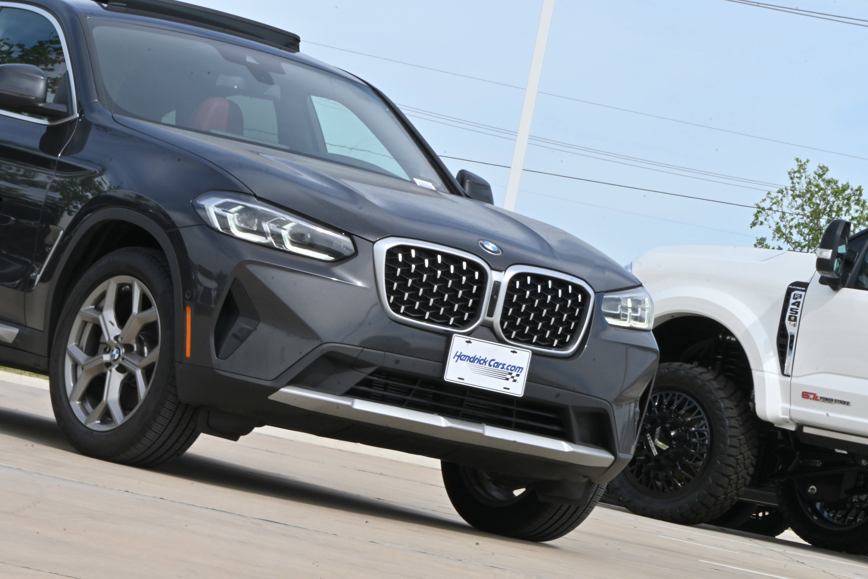 Certified 2025 BMW X4 xDrive30i w/ Premium Package image 38