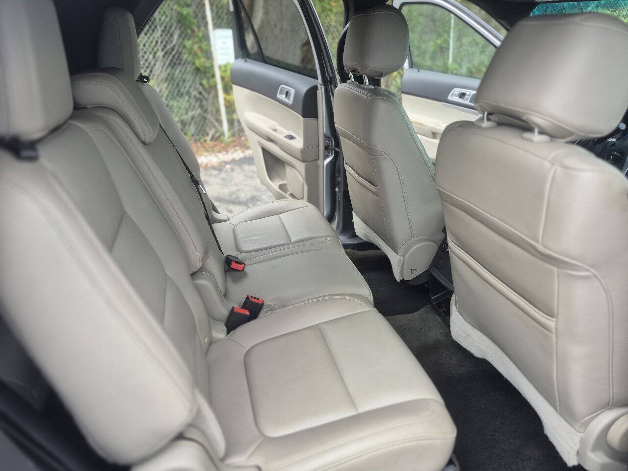 Used 2013 Ford Explorer XLT AWD/4WD image 19