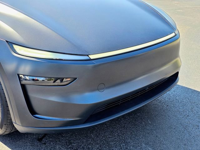 Used 2026 Tesla Model Y AWD image 3