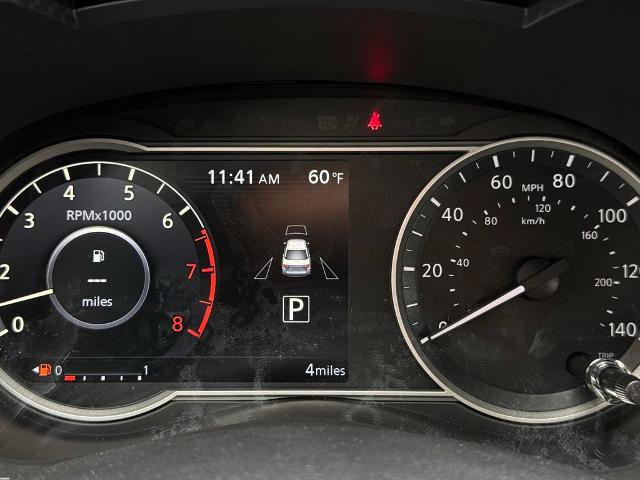 New 2025 Nissan Versa SV w/ Trunk Package FWD image 29
