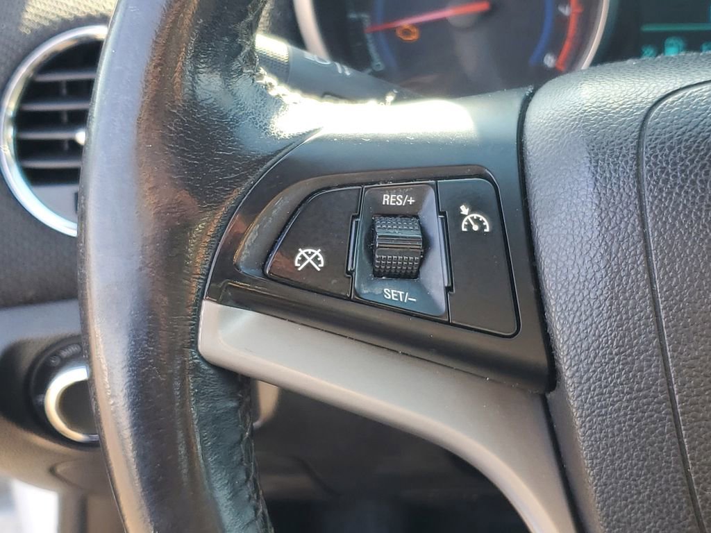 Used 2014 Chevrolet Cruze LT image 11
