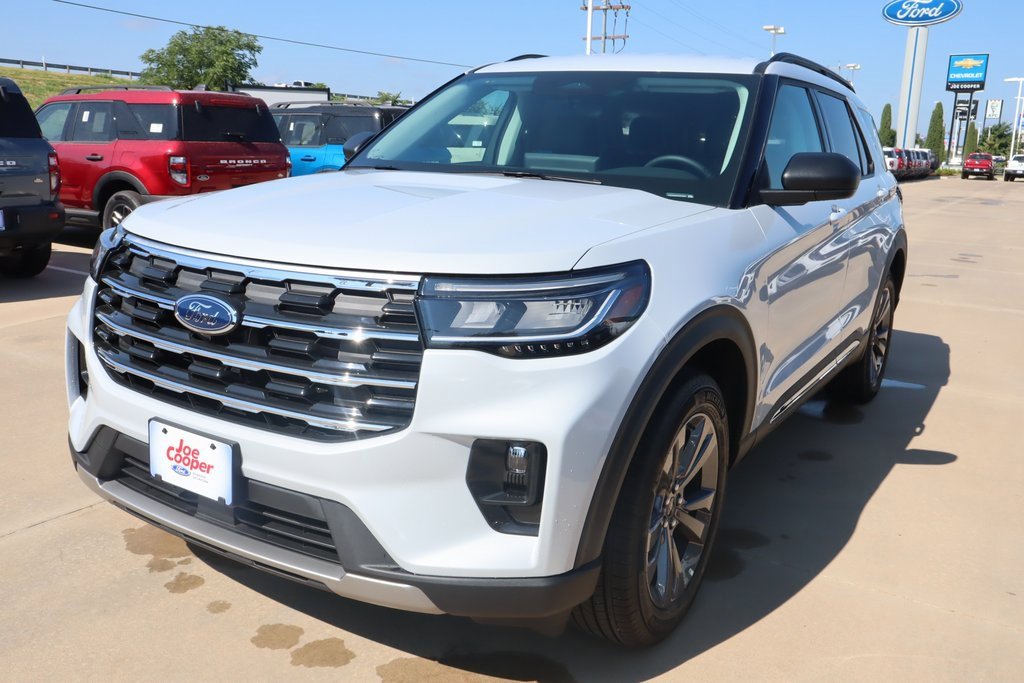 New 2025 Ford Explorer Active w/ Active Comfort Package image 11