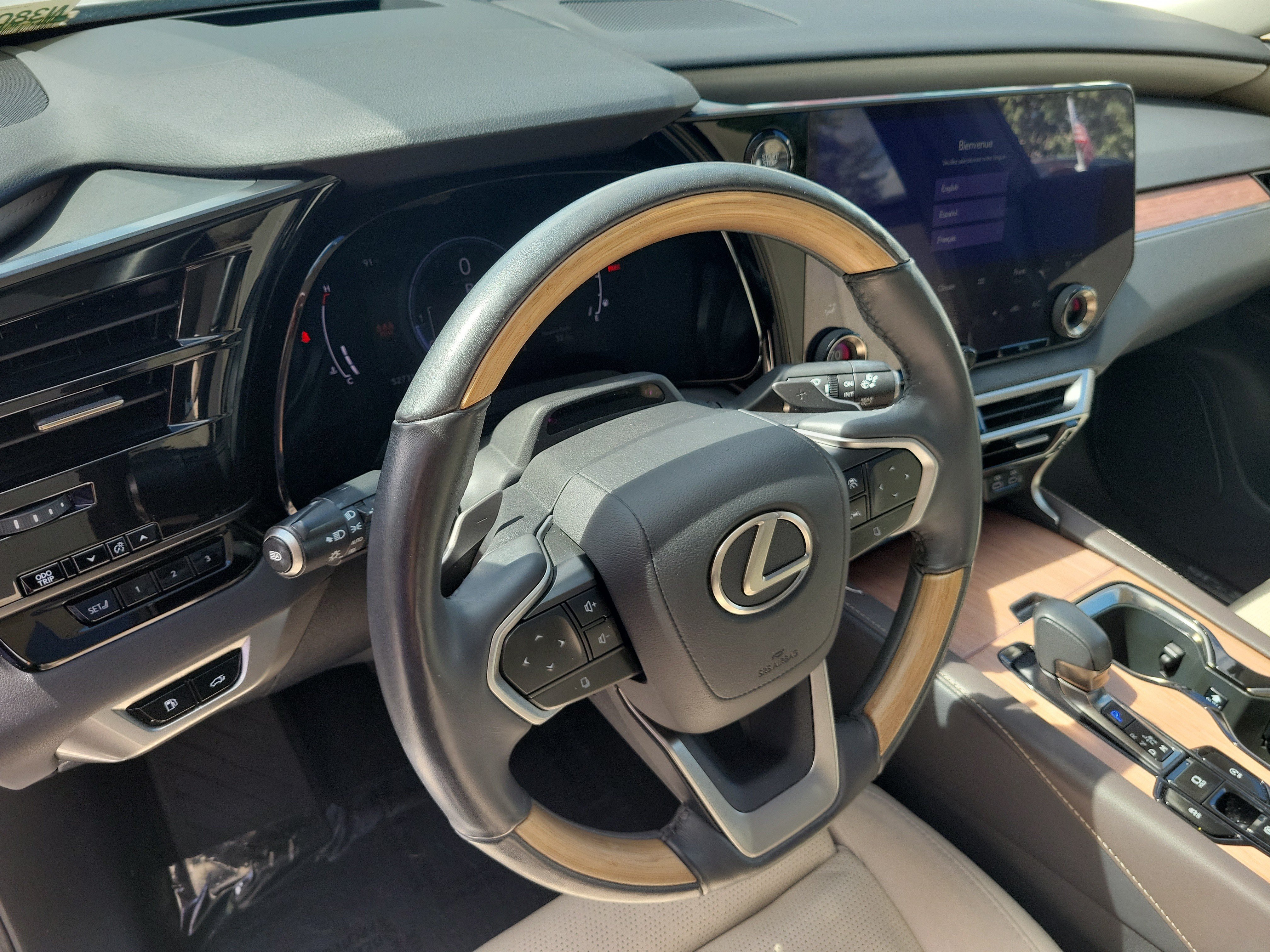 Used 2023 Lexus RX 350 FWD w/ Cold Area Package image 28
