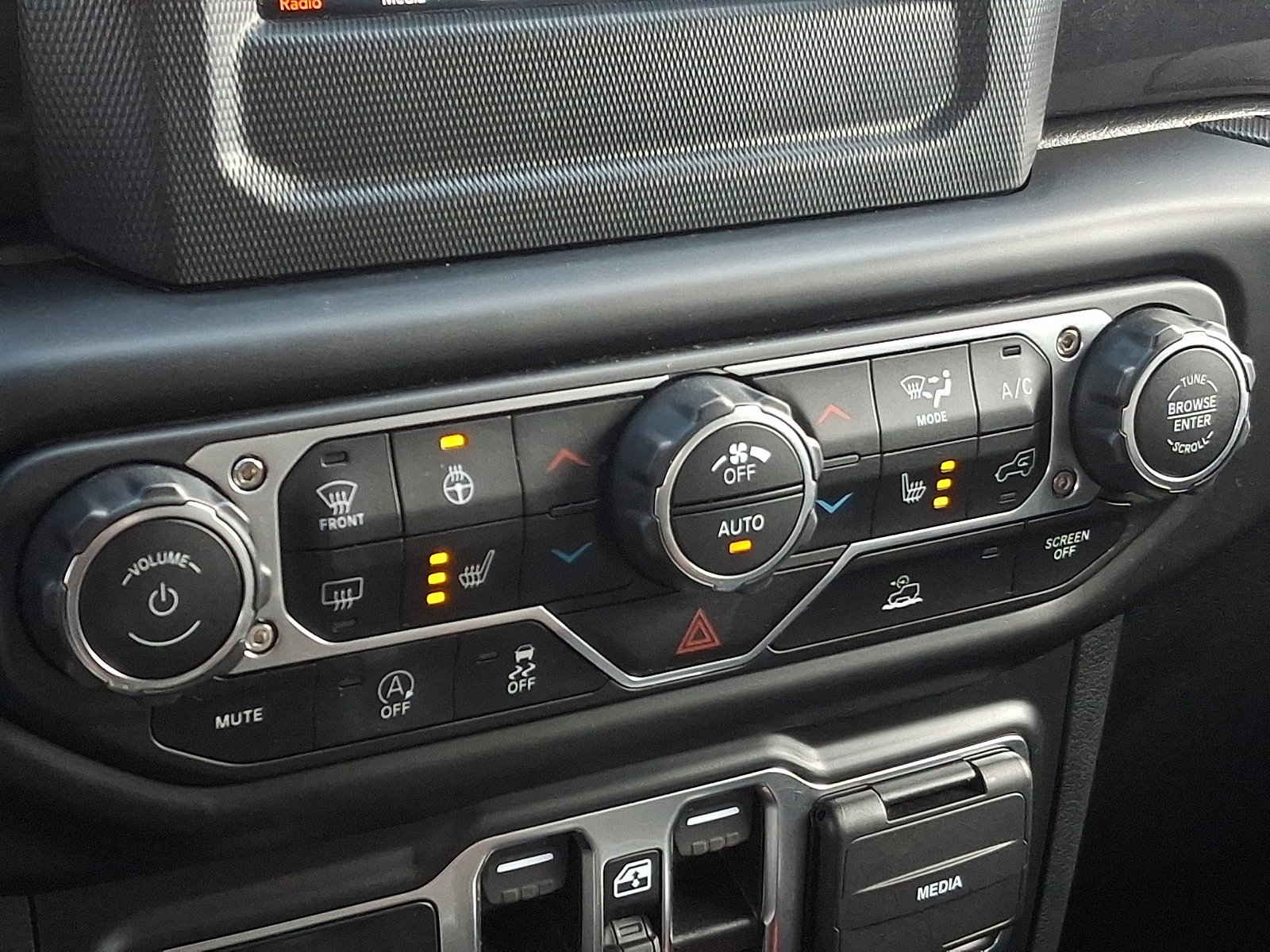 Used 2022 Jeep Wrangler Unlimited Sport image 16