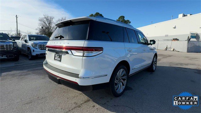 Used 2023 Lincoln Navigator Reserve image 10